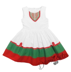 Детска рокля в бяло, зелено и червено за момиче с шевица