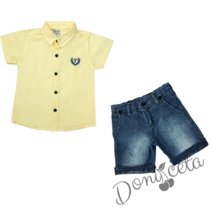 Комплект за момче от блуза с къс ръкав с емблема в жълто и къси дънки в синьо 1