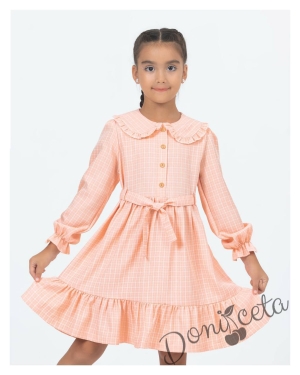 Детска рокля в прасковено каре с чантичка Паулина 1