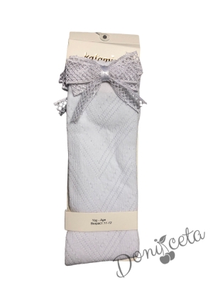 Фигурални детски чорапи 3/4 с панделка в бяло с  дантела 1