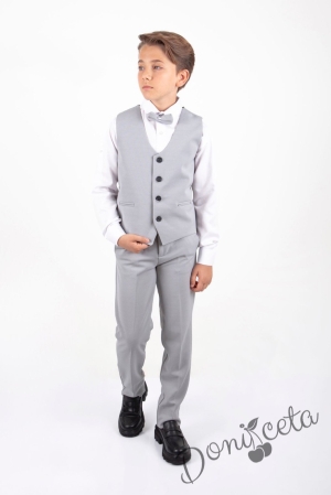 Официален костюм в сиво от 4 части от елек. риза, панталон и папийонка 1