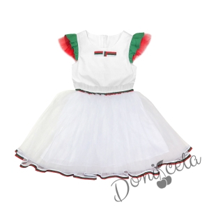 Детска рокля в бяло, зелено и червено и богат тюл