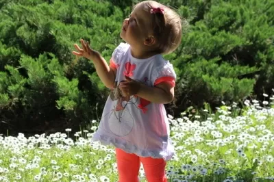 БЕБЕШКИ КОМПЛЕКТИ ЗА МОМИЧЕ