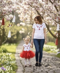 Дамска тениска/блузка с къс ръкав с фолклорни/етно мотиви от колекция Майки и дъщери