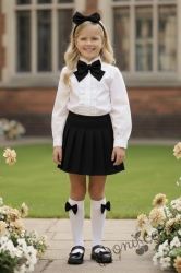 Комплект за момиче от 4 части-пола Гери в черно, риза с дълъг ръкав в бяло с къдрички, панделка за риза в черно и чорапи с панделка