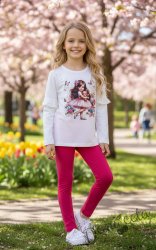Детски комплект от две части – блуза в екрю украсена с красива и детайлна щампа на момиченце с мече, и цикламен клин
