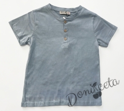 Детска блуза за момче в тюркоаз с къс ръкав и бежови копчета 