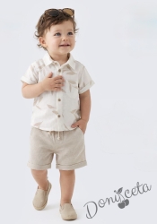 Летен комплект за момче от риза в бяло с мотив листа и бежови къси панталонки