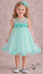 Детска рокля с тюл и цветчета в цвят мента