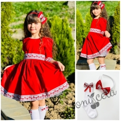 Комплект от детска рокля в червено с фолклорни етно мотиви с ръкав до лакътя, диадема и чорапки