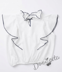 Детска блузка за момиче Contrast в бяло с панделка в тъмносиньо и волани на раменете тип „крилца"