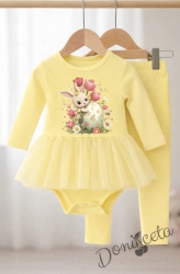 Бебешки комплект от две части от боди-рокля с дълъг ръкав и рипсен клин в жълто с великденско зайче