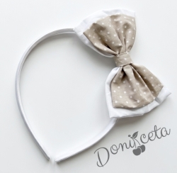 Ръчно изработена диадема в бежово тип панделка на бели точки