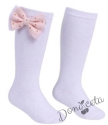 Детски чорапи до коляното в бяло с панделка в розово на бели точки