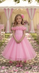 Дълга официална детска рокля Вяра с деколте декорирано с обемни 3D рози в розово 