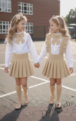 Комплект за момиче от 3 части- сукман Гери от трико в бежово с плисирана пола, риза в бяло с дълъг ръкав и къдрички и панделка