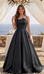 Дълга официална детска рокля Лара с асиметрично деколте в черно