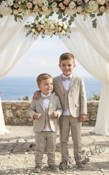 Официален гладък костюм за момче от 5 части  Алекс в бежово - риза в бяло със сако, елек, панталон и папийонка в бежово  от колекция Бежина