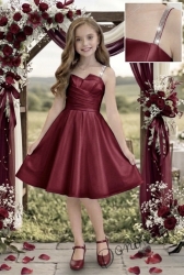 Елегантна къса официална детска рокля Лара с асиметрично деколте в бордо