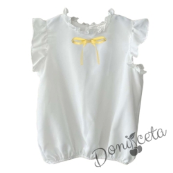 Детска риза за момиче в бяло с къс ръкав Contrast с жълта панделка