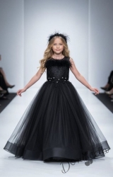 Дълга официална детска дълга рокля в черно без ръкав  Шери от колекция Черновина