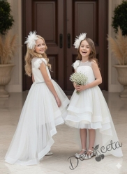 Елегантна детска рокля в бяло с дантела без ръкав с шлейф Шантал с аксесоар за коса от колекция Снежина