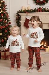 Коледна детска пижама Донър с горнище в бяло с коледни мотиви и долнище в червено каре Карена
