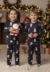 Коледна детска пижама в тъмносиньо с картинка с коледни мотиви