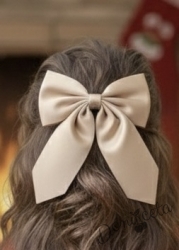 Панделка с фиба в бежово за коса