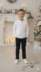  Комплект за момче от 2 части-блуза в бяло с копчета и панталон в черно