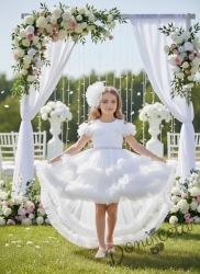 Официална детска рокля Даная в бяло с ефирен тюл на пластове, шлейф и фиба за коса