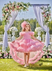 Детска официална рокля Даная в бонбонено розово с ефирен тюл на пластове, шлейф и фиба за коса от колекция Розовина