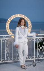 Елегантен детски комплект от 4 части в бяло със сребристи камъчета с ефектен пух в краят на ръкавите, и аксесоар за врата 