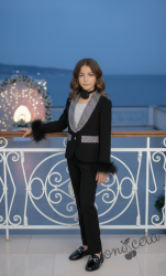 Елегантен детски комплект от 4 части в черно със сребристи камъчета с ефектен пух в краят на ръкавите, и аксесоар за врата 