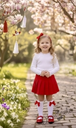 Комплект от пола плисе Гери в червено и блуза в бяло с къдрички на рамената и бието