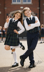 Комплект от 4 части карирана плисирана пола с бяла изчистена риза, карирана вратовръзка и карирано елече, подходящ и за ученическа униформа