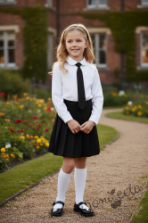 Комплект от 3 части пола плисе над коляното в черно, бяла изчистена риза и вратовръзка в черно, подходящ и за ученическа униформа