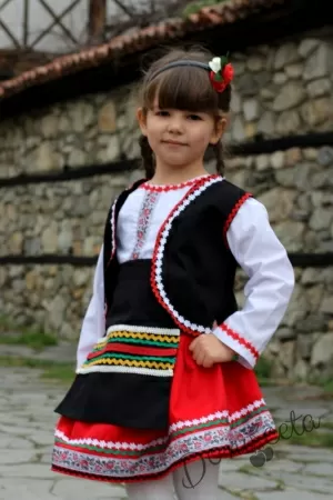 Детска народна носия 12-риза, пола, елек и престилка с фолклорни/етно мотиви 