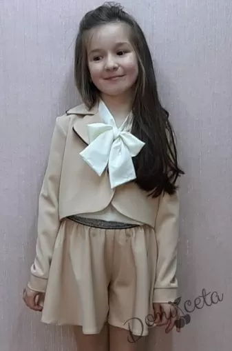 Сако за момиче в бежов цвят 1