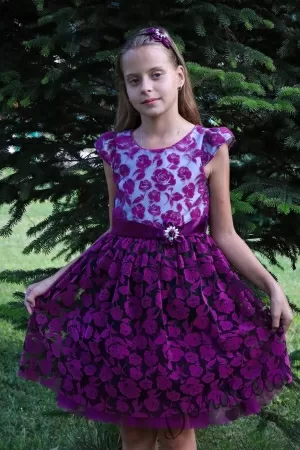 Официална къса детска рокля с рози и тюл в лилаво 3