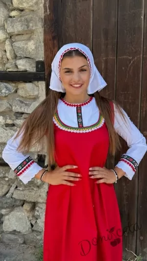 Забрадка кърпа за коса в бяло с цветя в червено към народна носия3