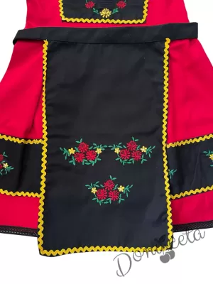 Народна носия за момиче 51 - сукман в червено, с престилка в черно с фолклорни/етно мотиви, с дълъг ръкав 4
