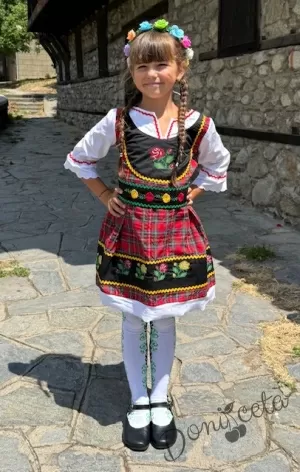 Дамска или детска народна носия за момиче 60 - сукман с каре в червено, колан в черно с фолклорни/етно мотиви и 3/4 ръкав Карена