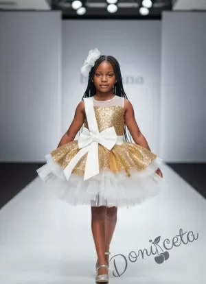 Коледна детска рокля с пайети в златисто с голяма панделка и тюл в бяло и фиба за коса Венета