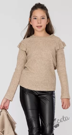 Блуза от плетиво за момиче с дълъг ръкав в бежово с къдрички и блестящи нишки