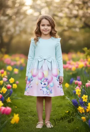 Детска рокля в тюркоаз с къдрички, панделка и еднорог  с балони