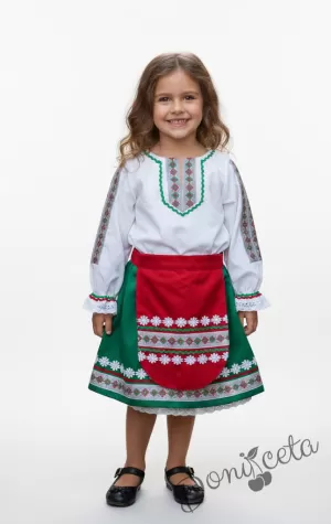 Дамска/детска народна носия трибагреник-риза в бяло, пола в зелено и престилка в червено с фолклорни/етно мотиви   