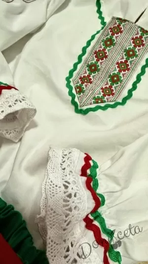 Дамска/детска народна носия трибагреник-риза в бяло, пола в зелено,елек в червено и престилка в червено с фолклорни/етно мотиви   