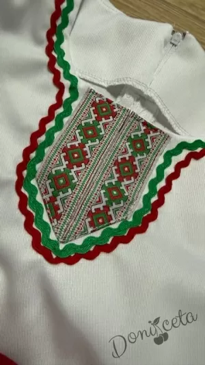 Дамска или детска народна носия- сукман в зелено с престилка и елек в червено с фолклорни/етно мотиви 