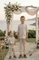 Детски комплект за момче от 2 части-риза с дълъг ръкав в бежово без яка с копчета в бежово и панталон в бежово